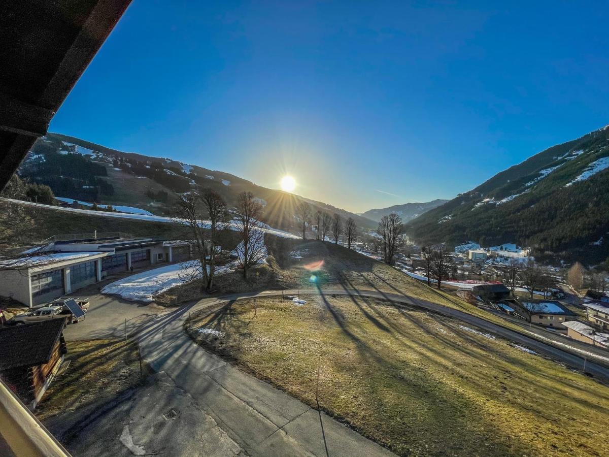 Saalbach Apartments Landhaus Bernkogel - Ski In Ski Out ภายนอก รูปภาพ